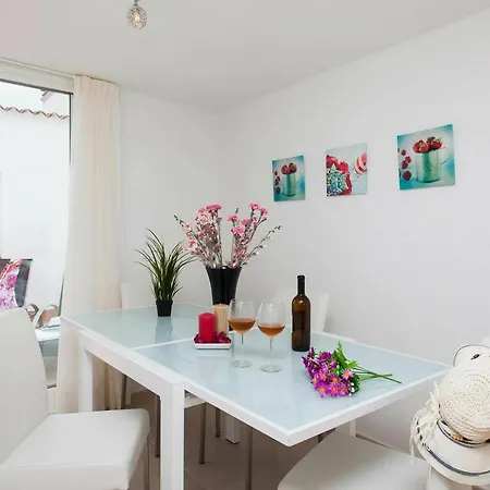 Apartment Neska